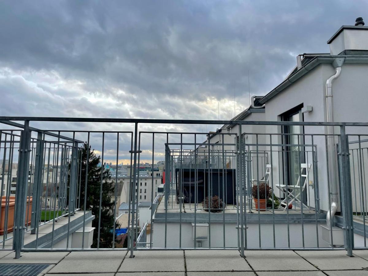 Eca Rooftop Live - Private Rooms & Serviced Apartments Vídeň Exteriér fotografie